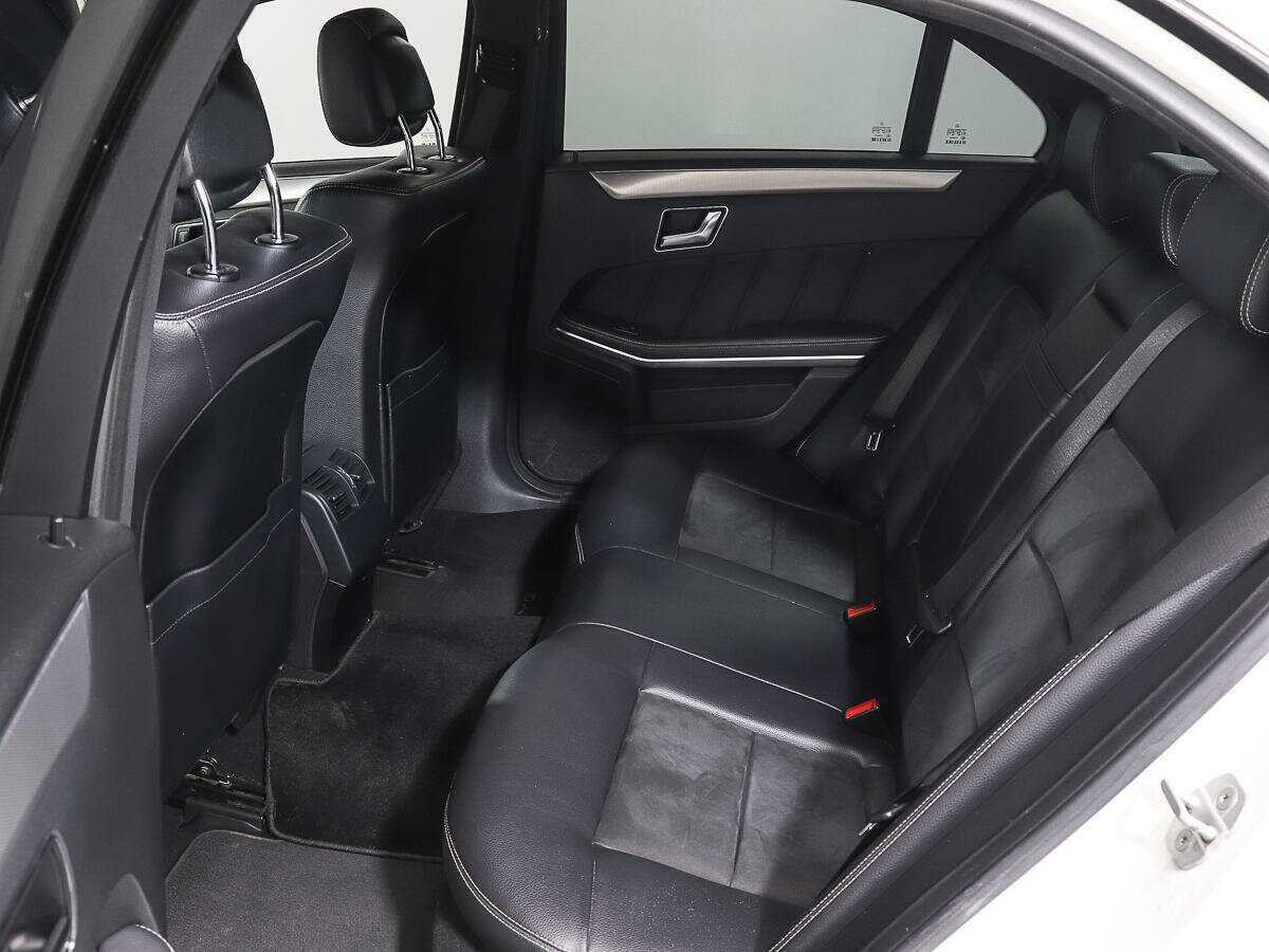 Купить Mercedes-Benz E-Класс с пробегом. Фото: #9