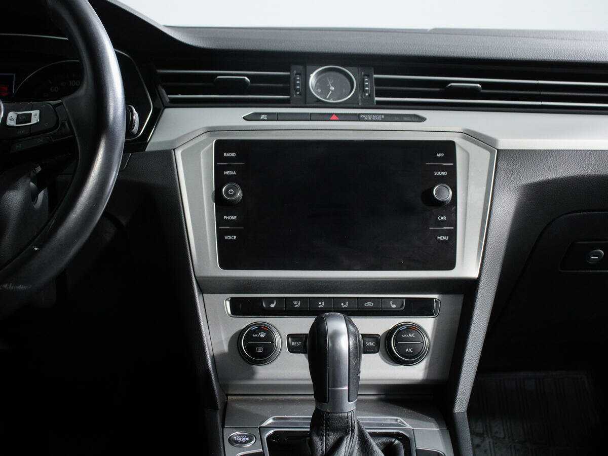 Купить Volkswagen Passat с пробегом. Фото: #12