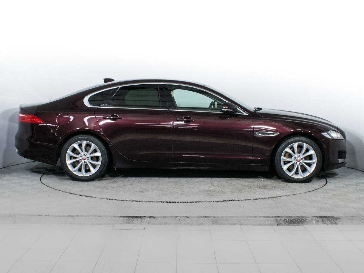 Купить Jaguar XF с пробегом. Фото: #3