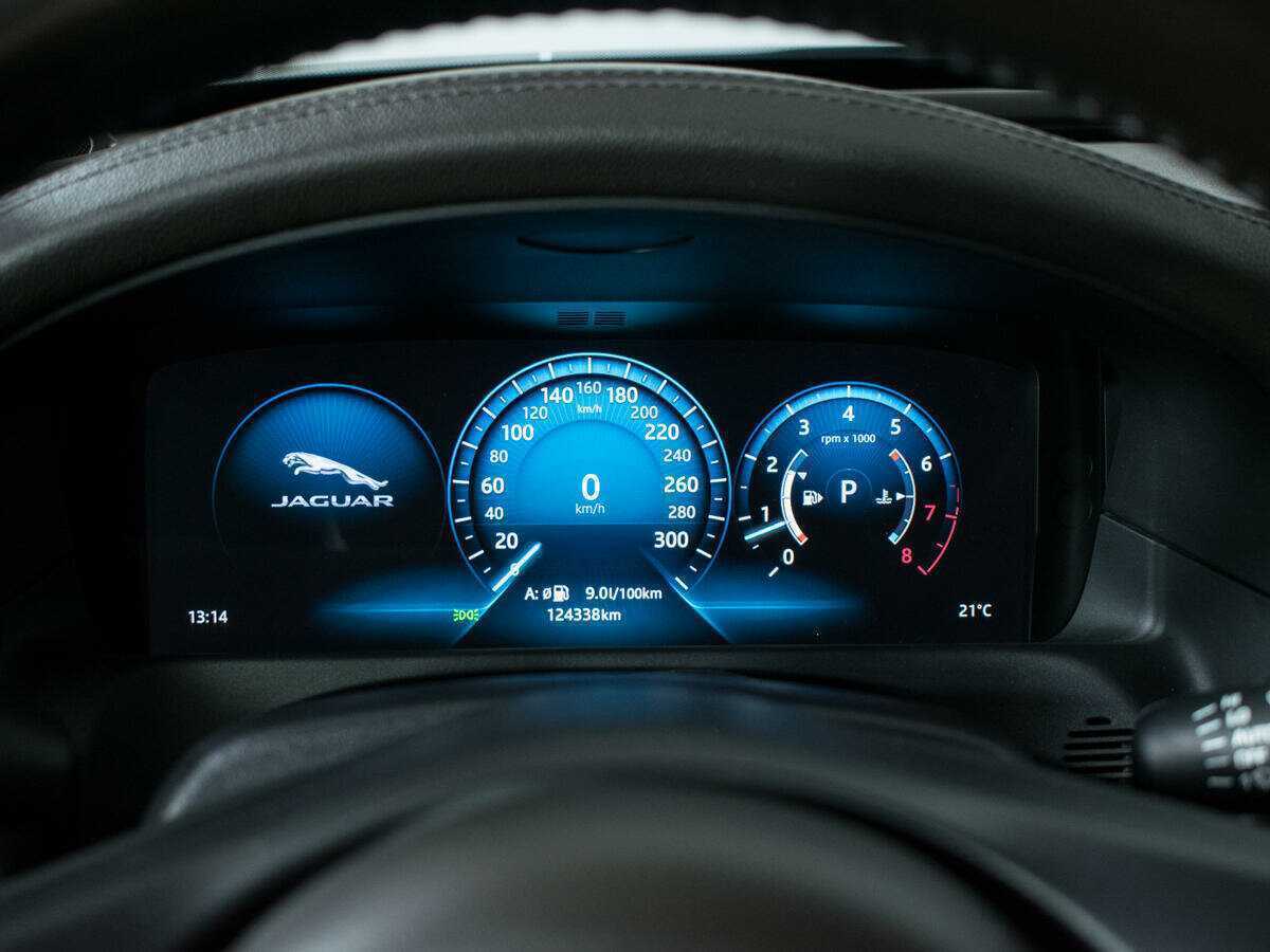 Купить Jaguar XF с пробегом. Фото: #10