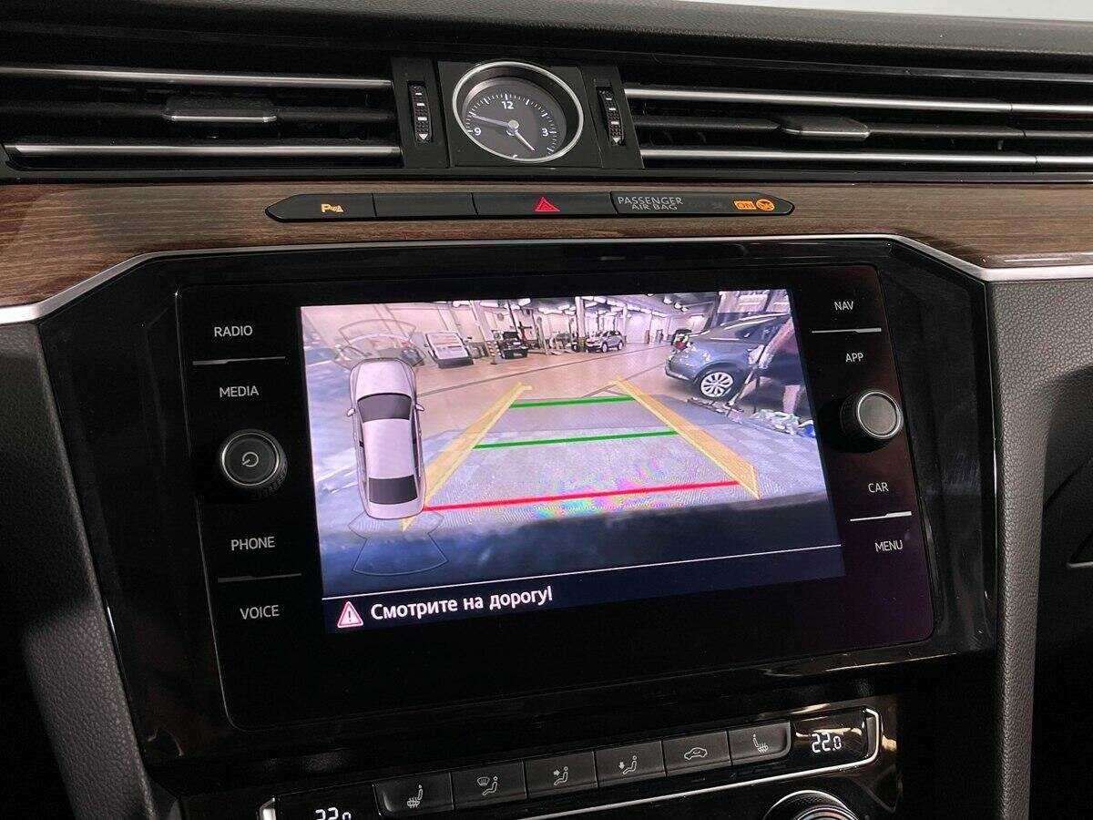 Купить Volkswagen Passat с пробегом. Фото: #10