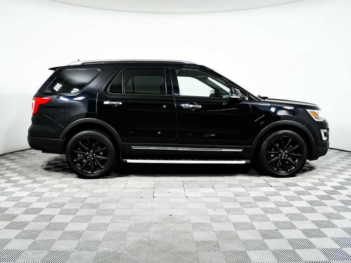 Купить Ford Explorer с пробегом. Фото: #3