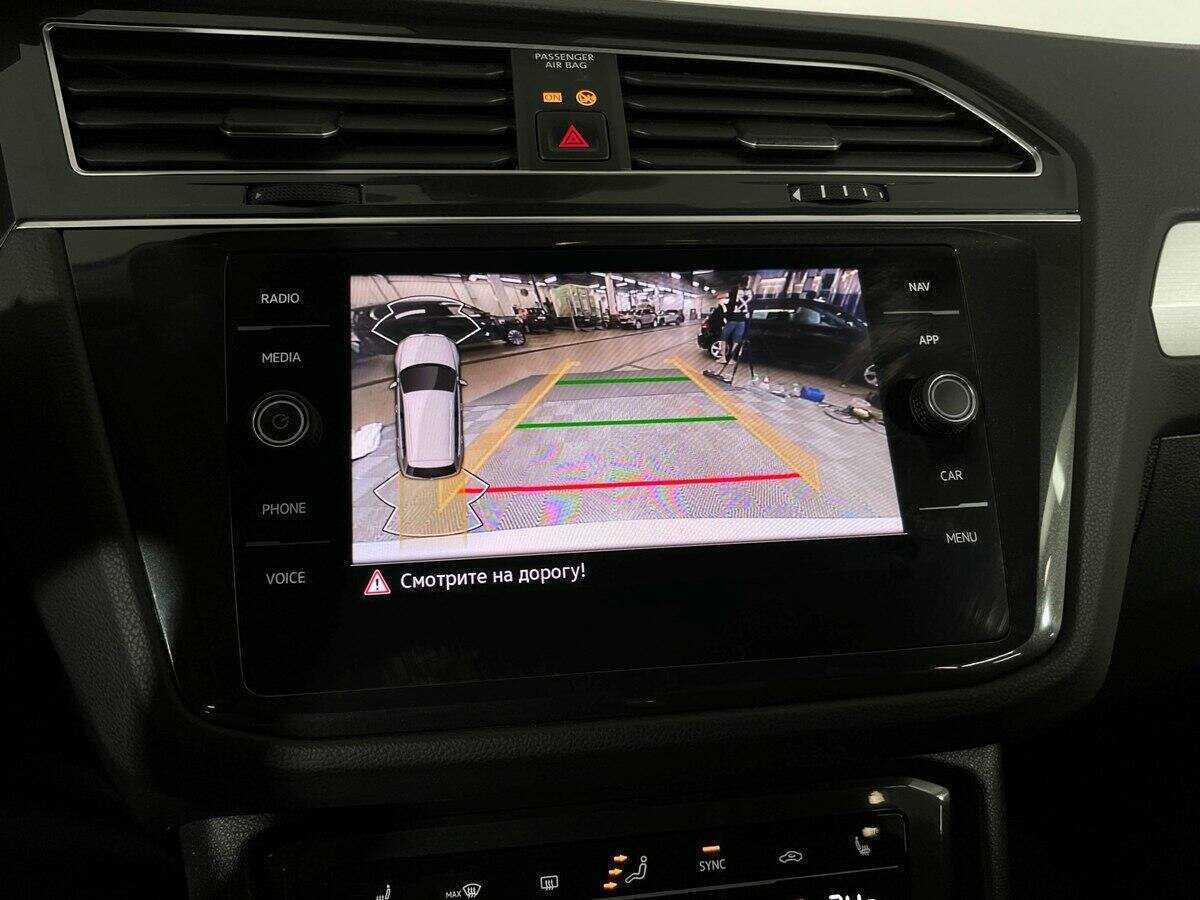 Купить Volkswagen Tiguan с пробегом. Фото: #12