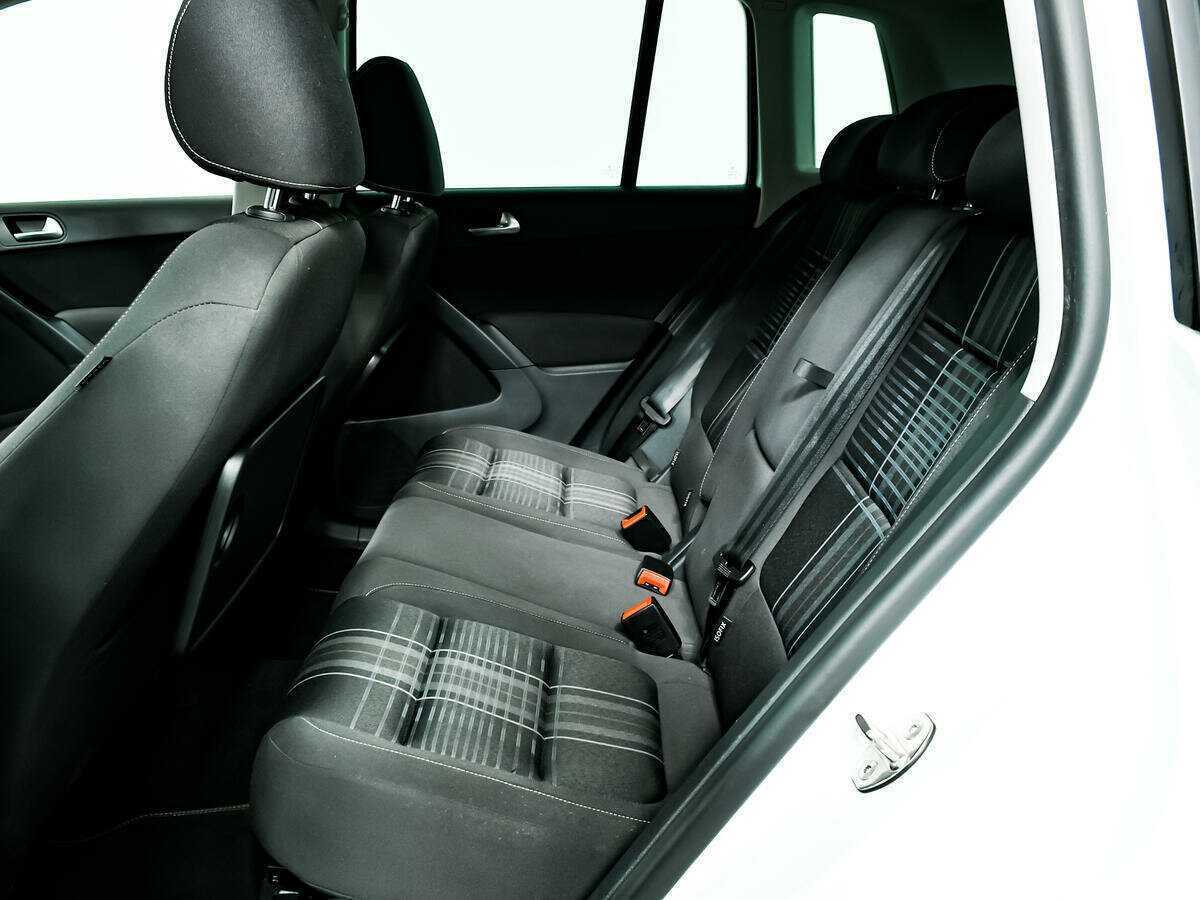 Купить Volkswagen Tiguan с пробегом. Фото: #11