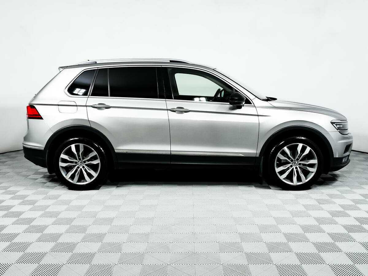 Купить Volkswagen Tiguan с пробегом. Фото: #3