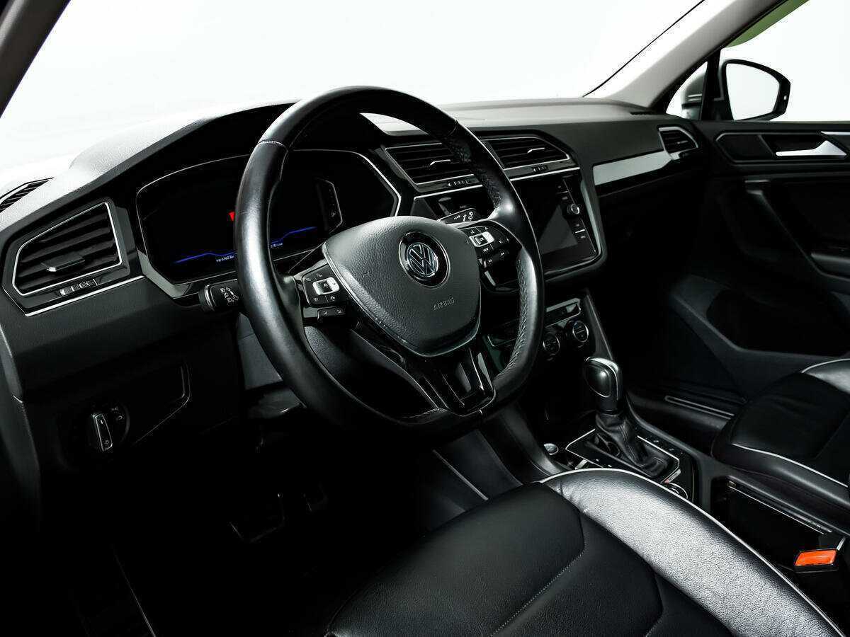 Купить Volkswagen Tiguan с пробегом. Фото: #12
