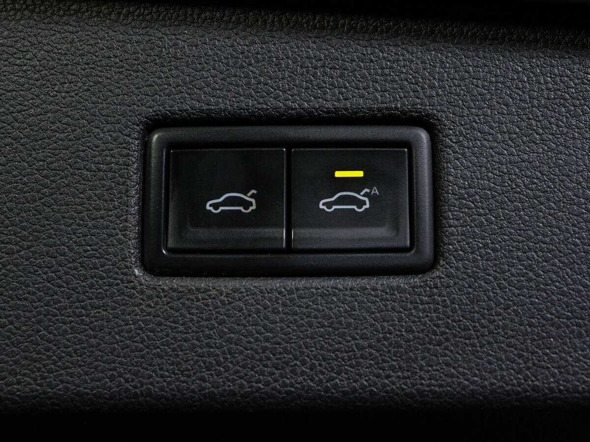 Купить Volkswagen Tiguan с пробегом. Фото: #15