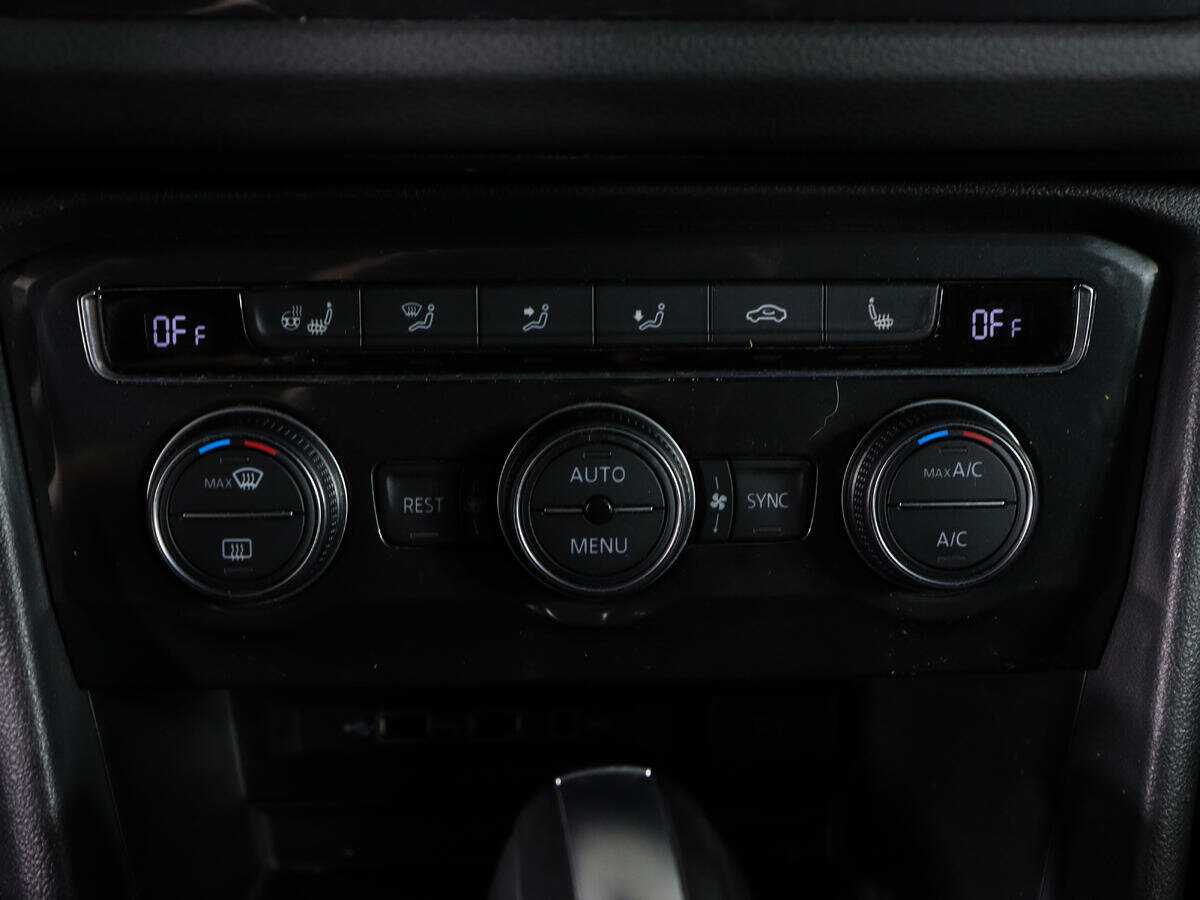 Купить Volkswagen Tiguan с пробегом. Фото: #20