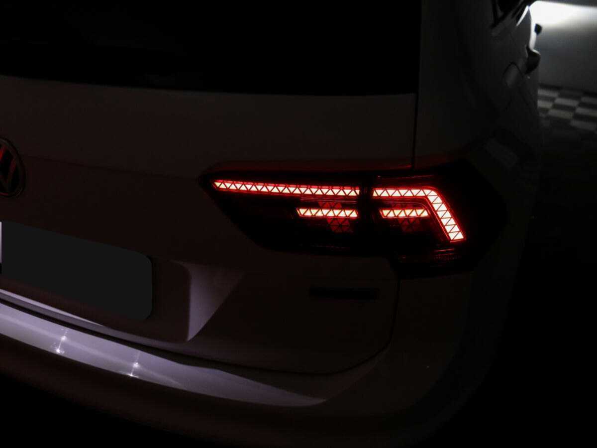 Купить Volkswagen Tiguan с пробегом. Фото: #8