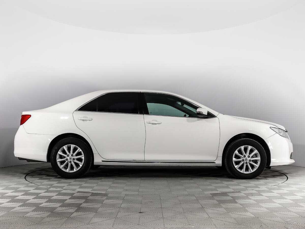 Продажа Б/У Тойота Камри. Фото: #3