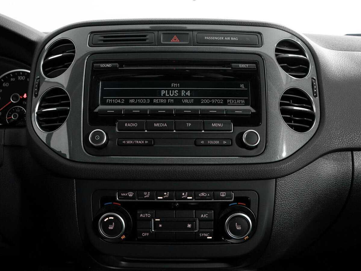 Купить Volkswagen Tiguan с пробегом. Фото: #11