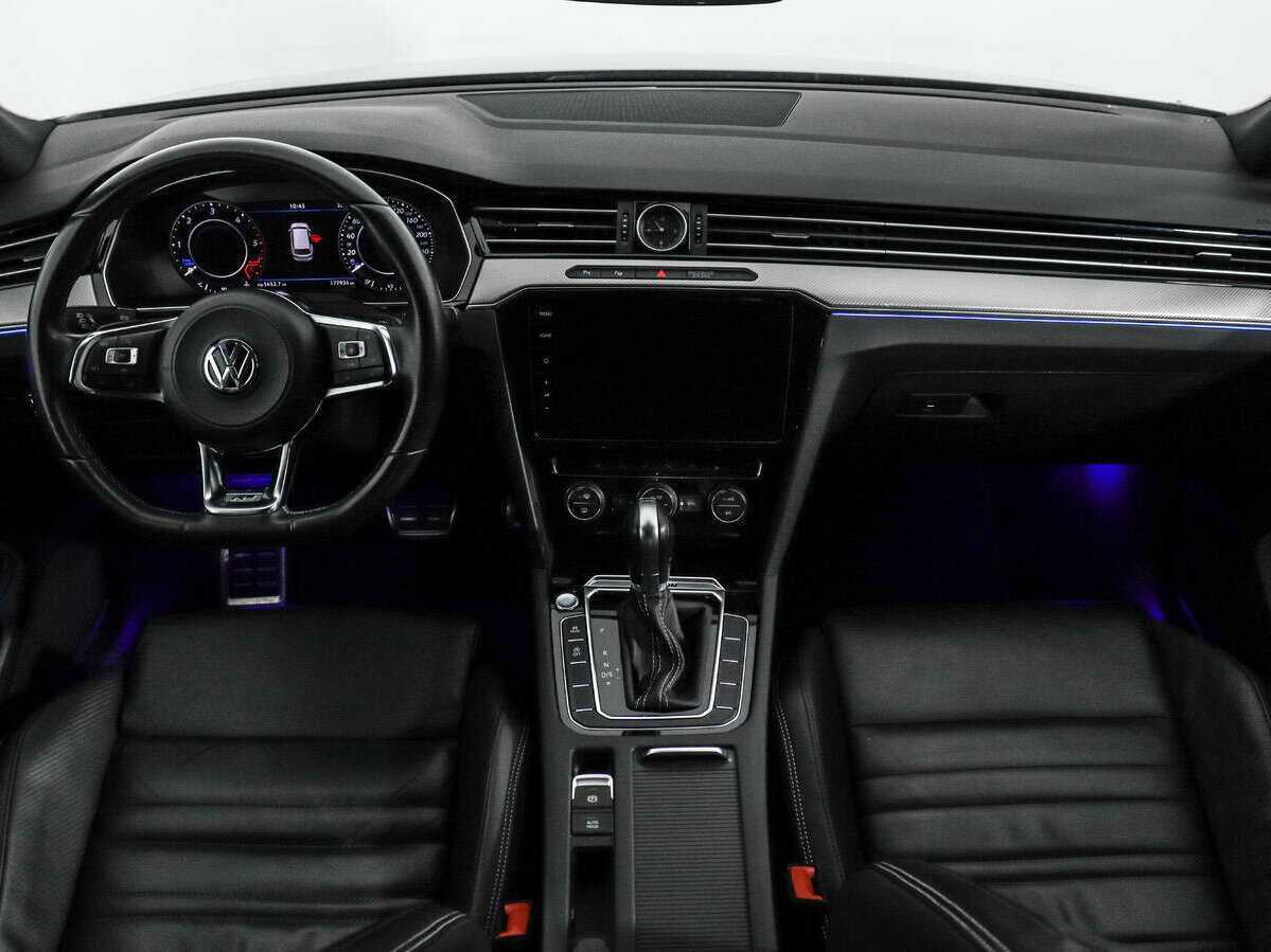 Купить Volkswagen Passat с пробегом. Фото: #12