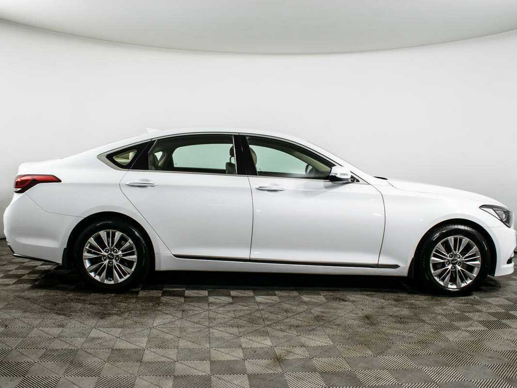 Купить Hyundai Genesis с пробегом. Фото: #3