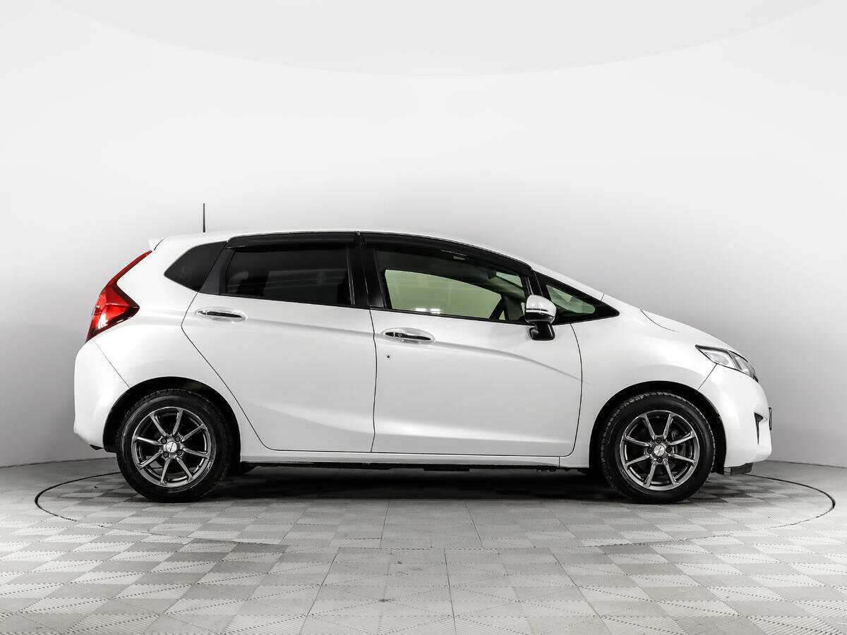 Купить Honda Fit с пробегом. Фото: #4