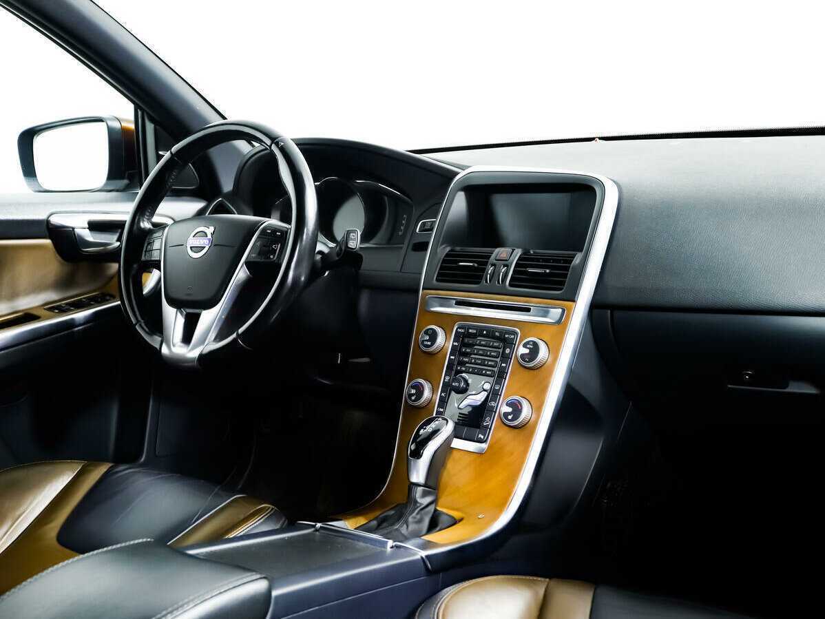 Купить Volvo XC60 с пробегом. Фото: #8