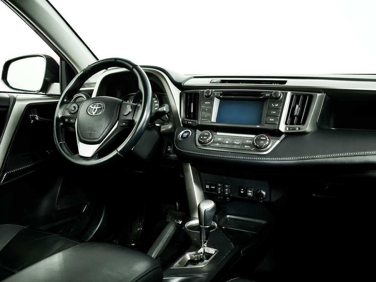 Купить Toyota RAV4 с пробегом. Фото: #8