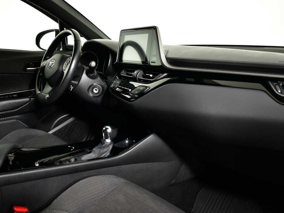 Купить Toyota C-HR с пробегом. Фото: #8