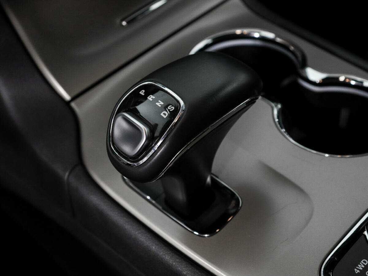 Купить Jeep Grand Cherokee с пробегом. Фото: #9