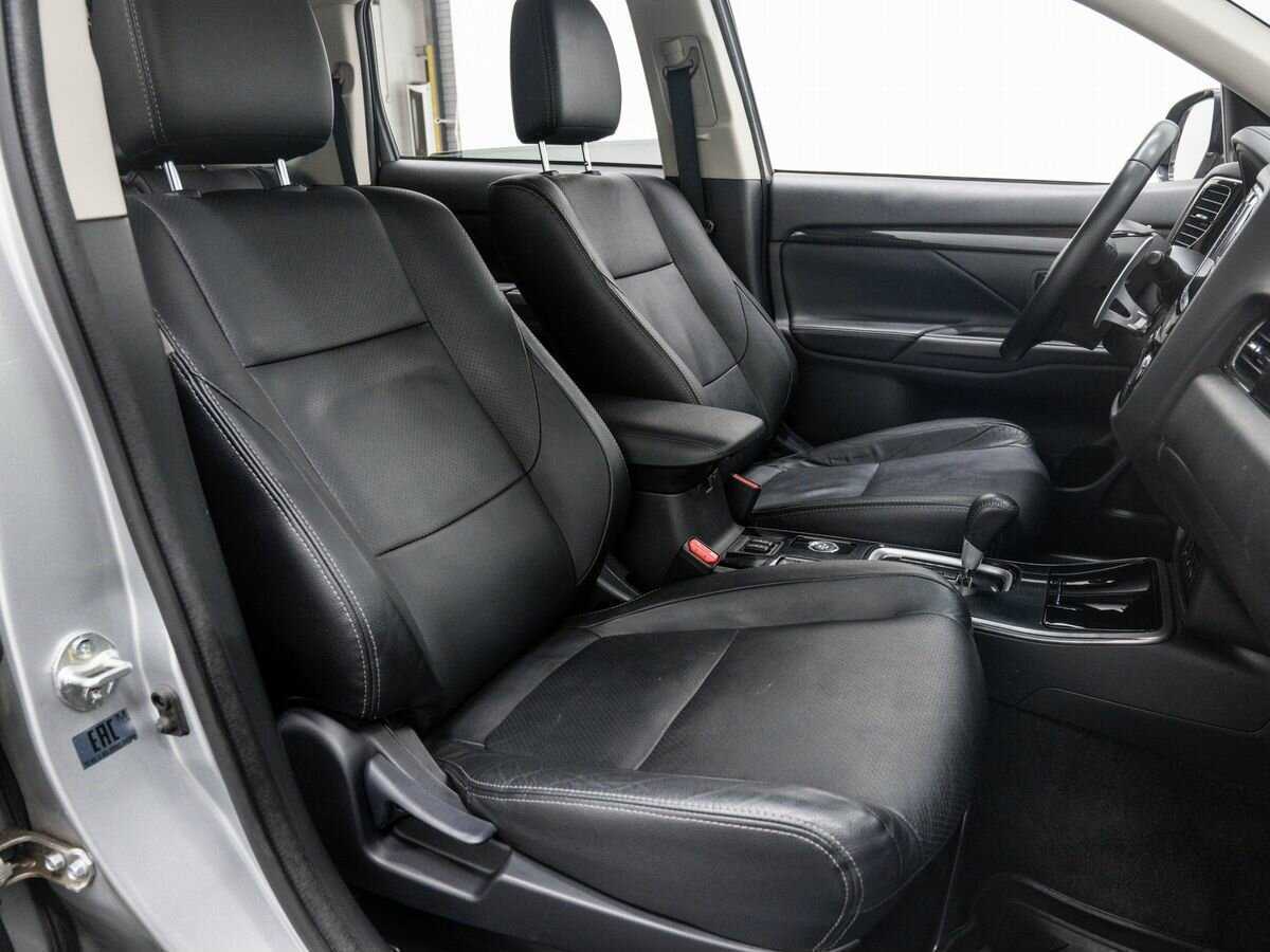 Купить Mitsubishi Outlander с пробегом. Фото: #8