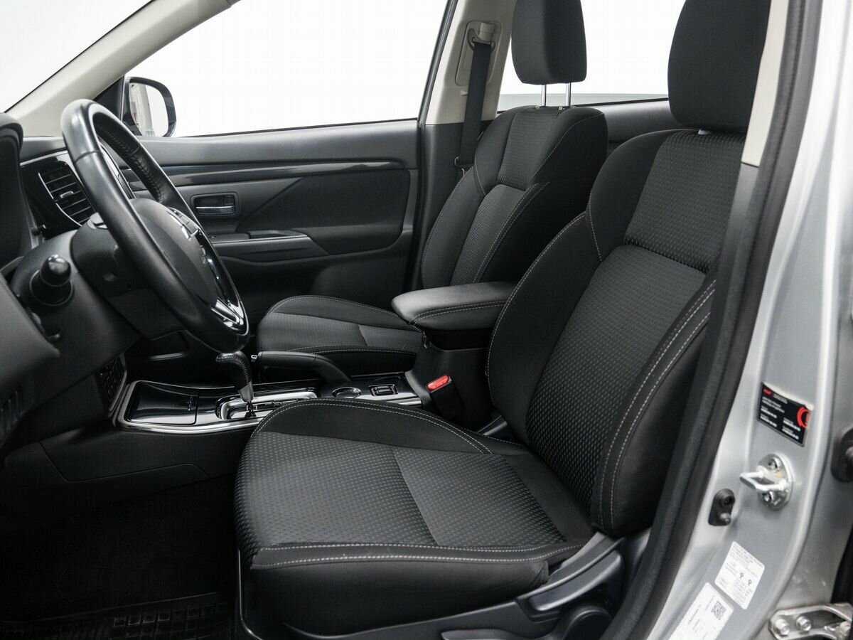 Купить Mitsubishi Outlander с пробегом. Фото: #14