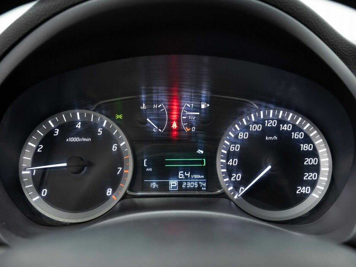 Купить Nissan Sentra с пробегом. Фото: #14