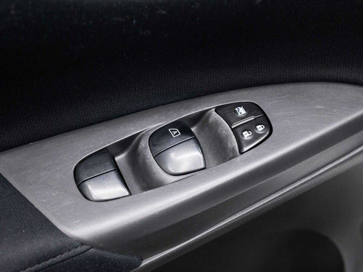 Купить Nissan Sentra с пробегом. Фото: #15