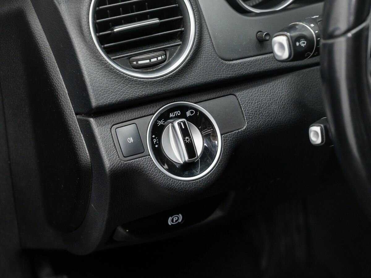 Купить Mercedes-Benz C-Класс с пробегом. Фото: #15