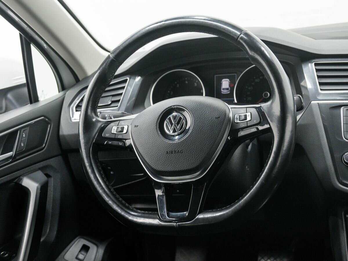 Купить Volkswagen Tiguan с пробегом. Фото: #12