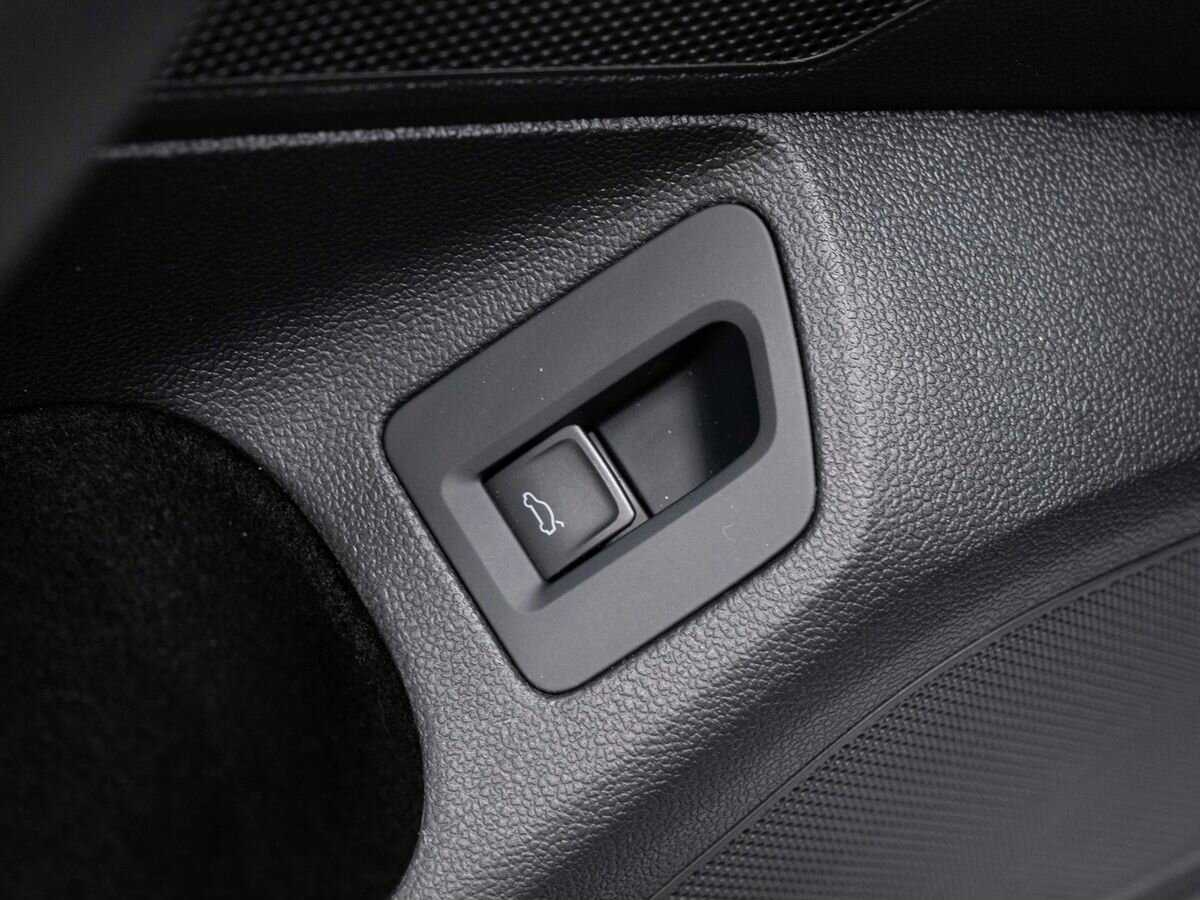 Купить Volkswagen Passat с пробегом. Фото: #19