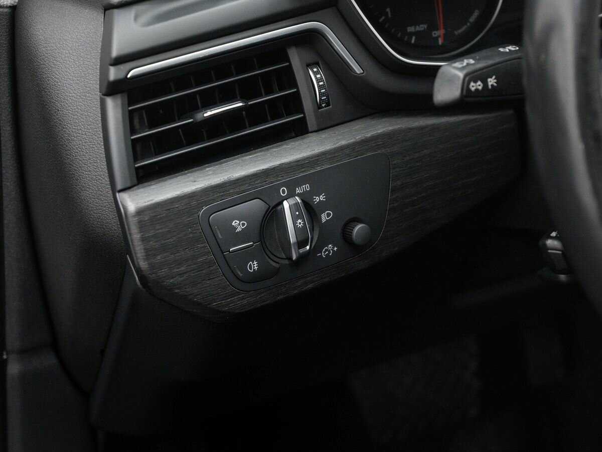 Купить Audi A4 с пробегом. Фото: #16