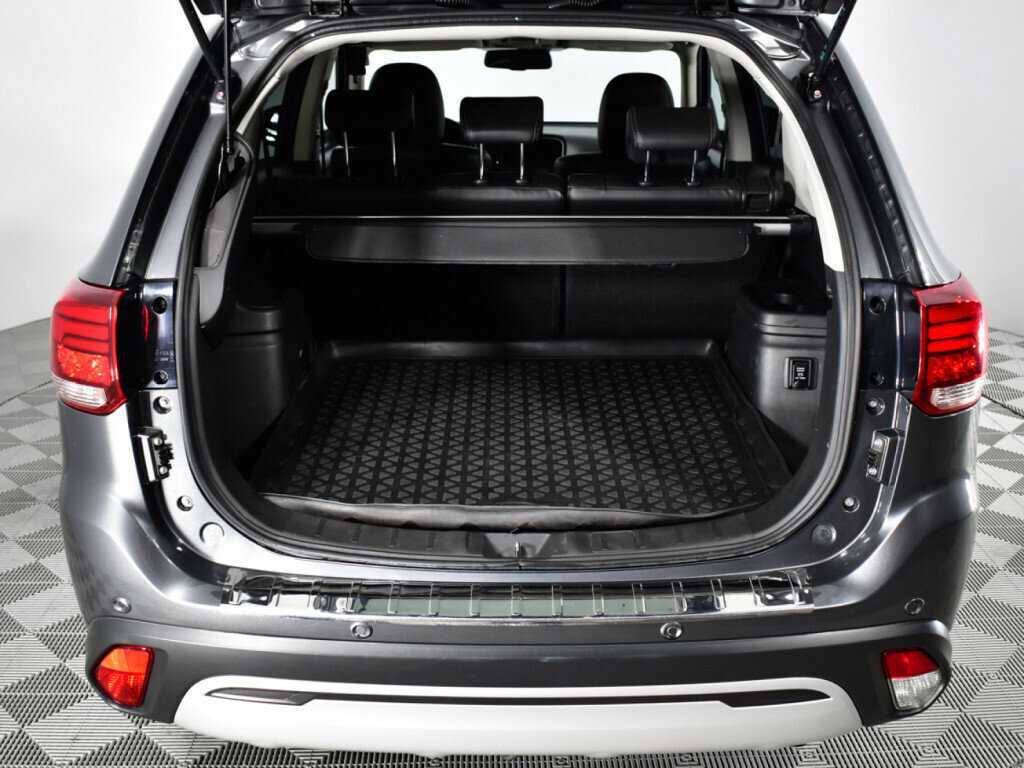 Купить Mitsubishi Outlander с пробегом. Фото: #15
