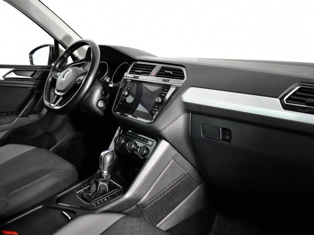 Купить Volkswagen Tiguan с пробегом. Фото: #8