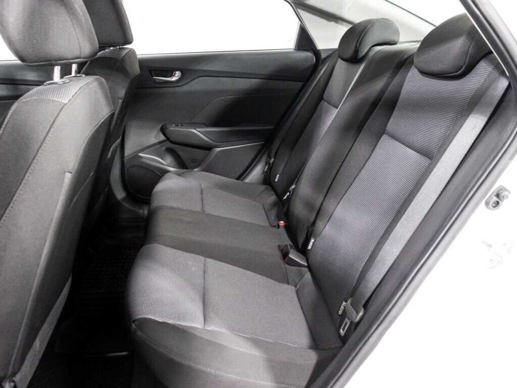 Купить Hyundai Solaris с пробегом. Фото: #9