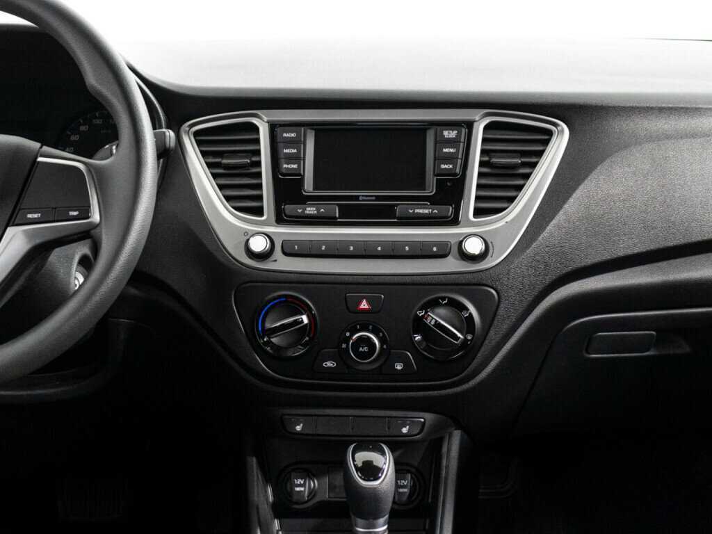 Купить Hyundai Solaris с пробегом. Фото: #13