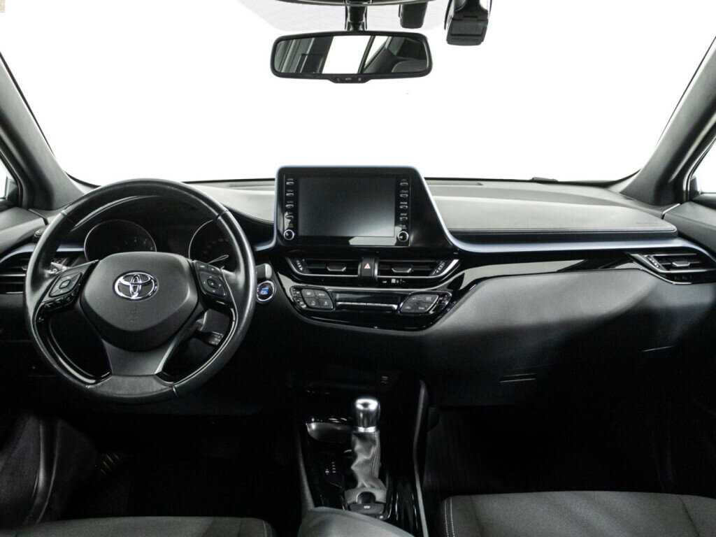 Купить Toyota C-HR с пробегом. Фото: #12