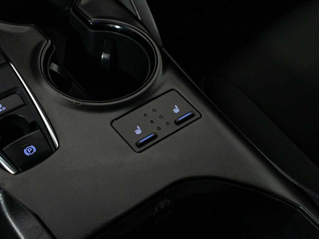 Купить Toyota Camry с пробегом. Фото: #17