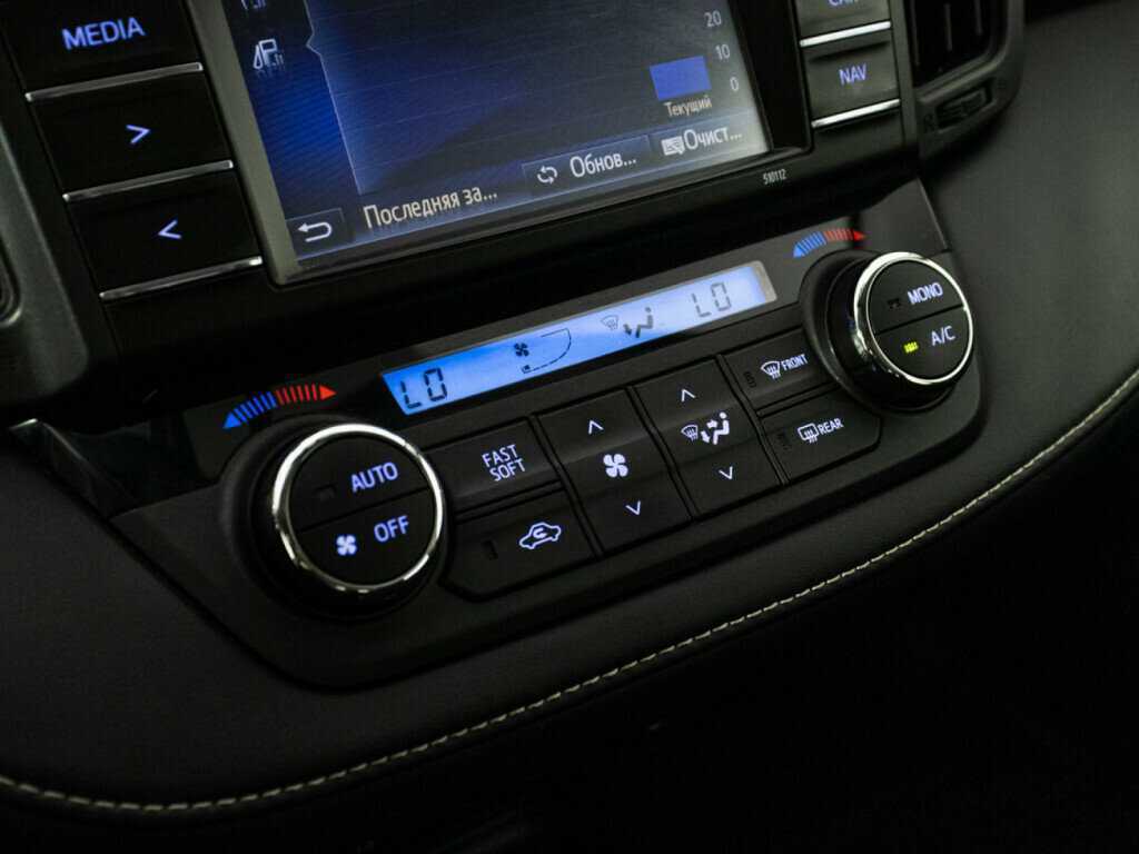 Купить Toyota RAV4 с пробегом. Фото: #16