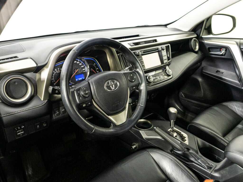 Купить Toyota RAV4 с пробегом. Фото: #10