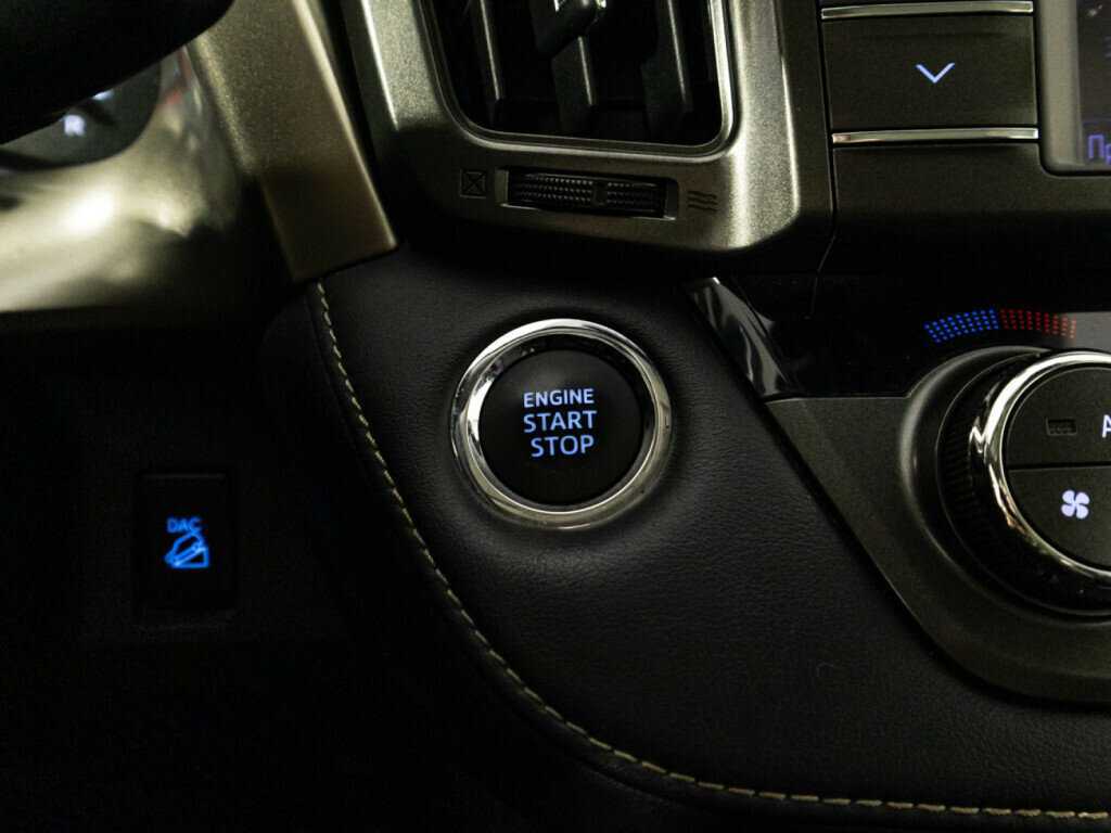 Купить Toyota RAV4 с пробегом. Фото: #20