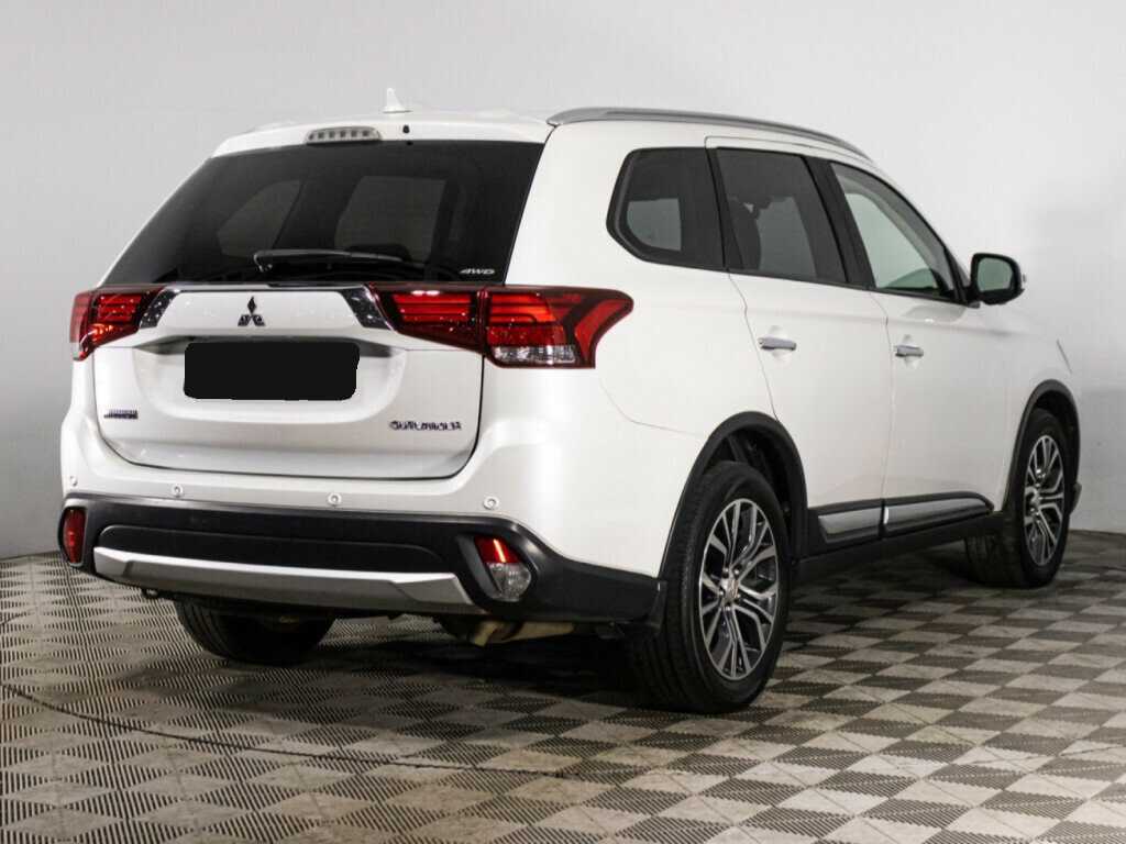 Купить Mitsubishi Outlander с пробегом. Фото: #4