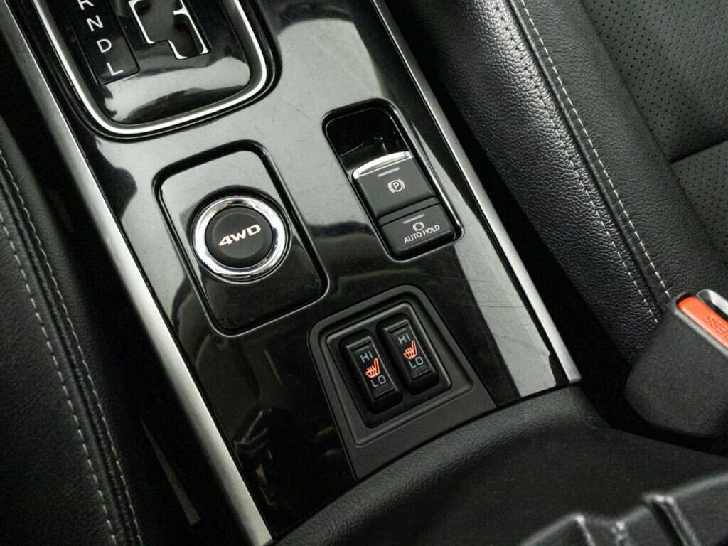 Купить Mitsubishi Outlander с пробегом. Фото: #17
