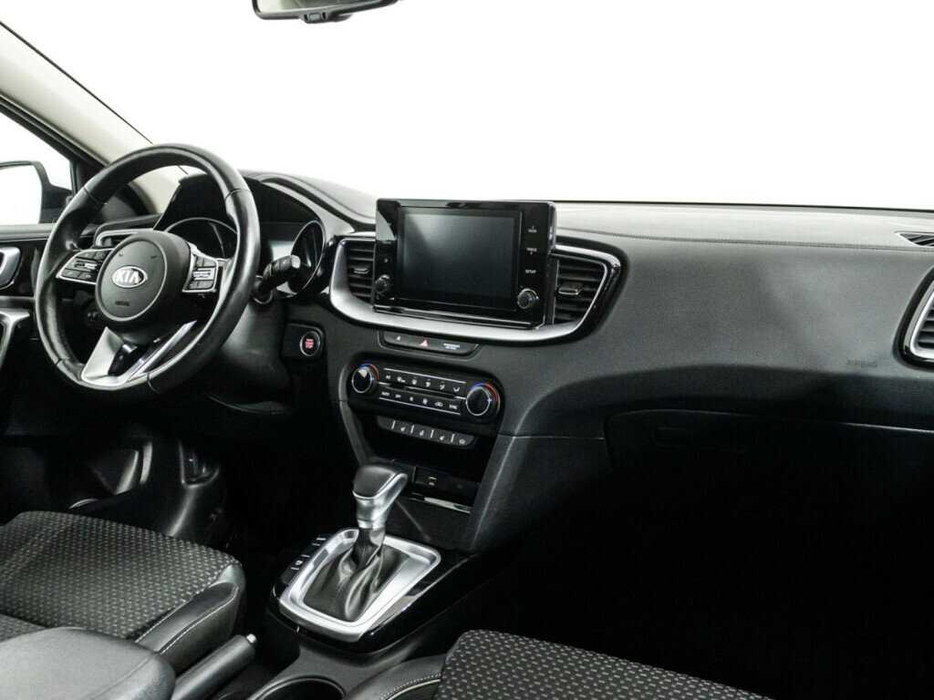 Купить Kia Ceed с пробегом. Фото: #8