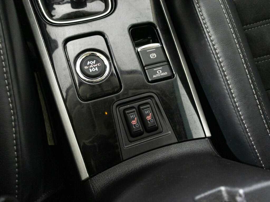 Купить Mitsubishi Outlander с пробегом. Фото: #17