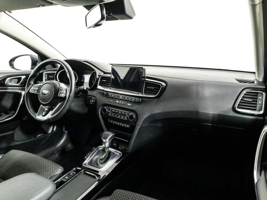 Купить Kia Ceed с пробегом. Фото: #8