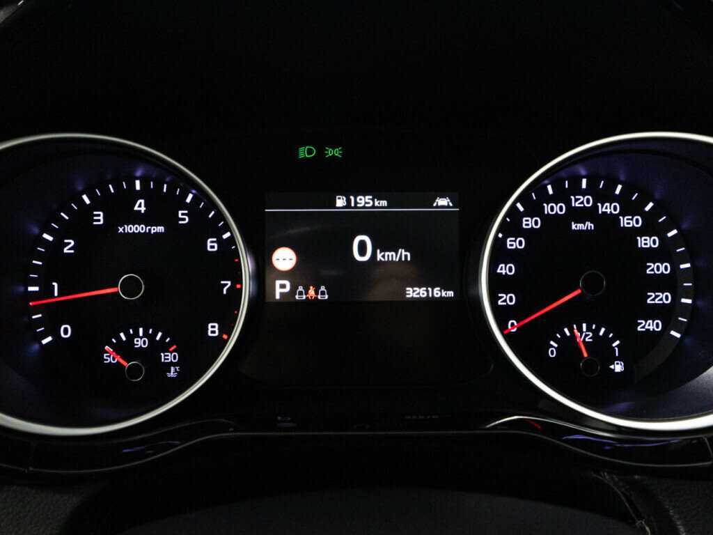 Купить Kia Ceed с пробегом. Фото: #11