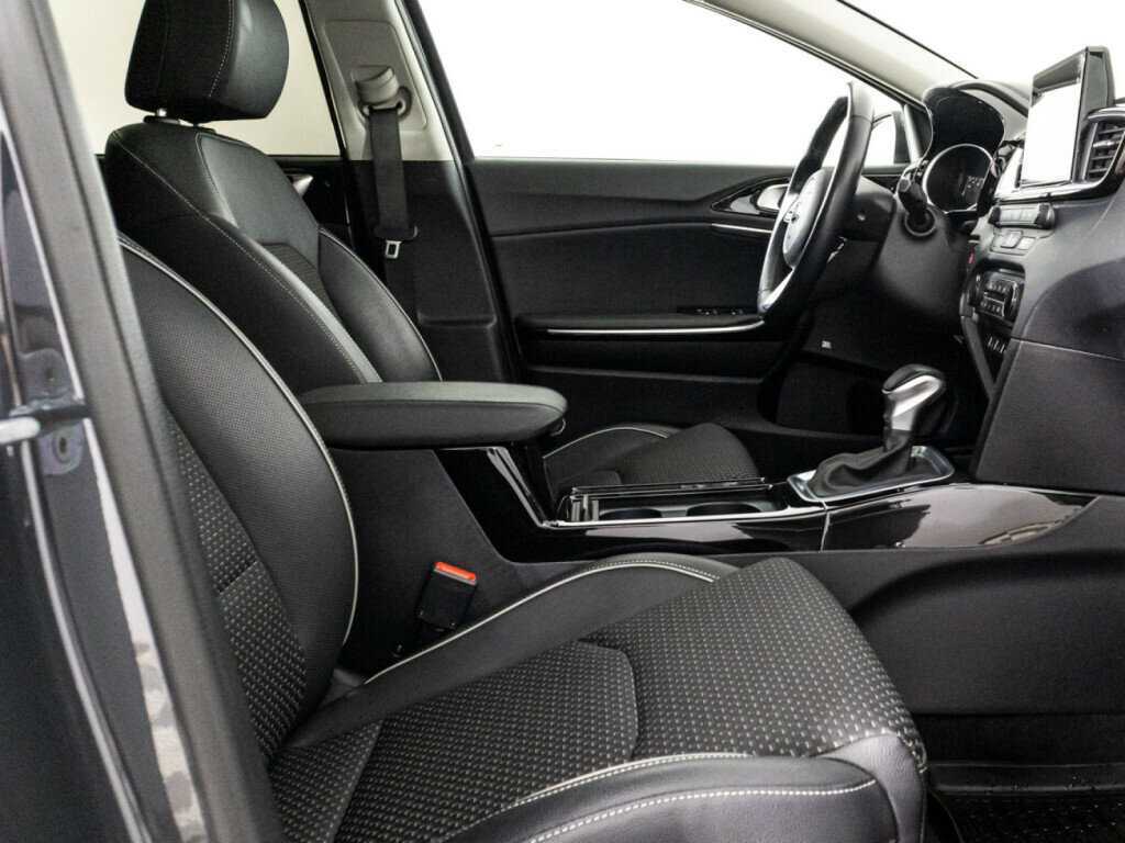 Купить Kia Ceed с пробегом. Фото: #14
