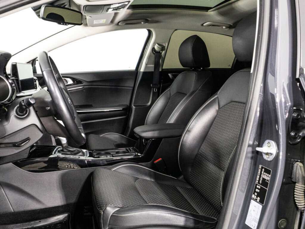 Купить Kia Ceed с пробегом. Фото: #15