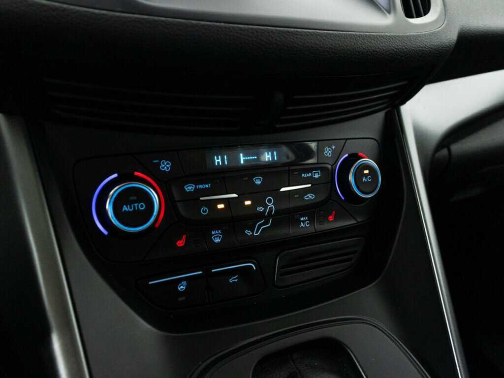 Купить Ford Kuga с пробегом. Фото: #17