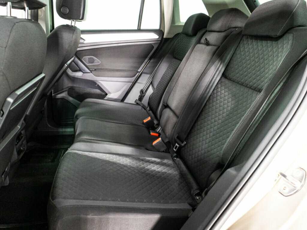 Купить Volkswagen Tiguan с пробегом. Фото: #9