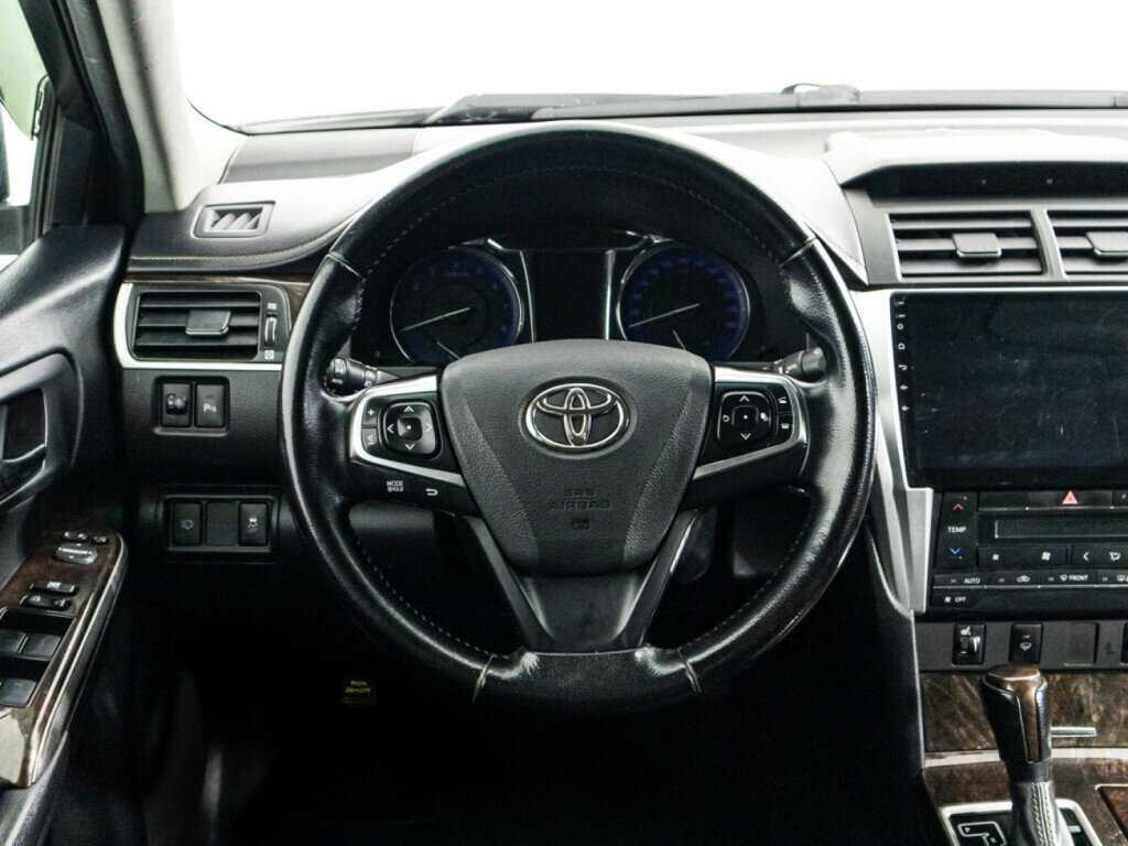 Купить Toyota Camry с пробегом. Фото: #17